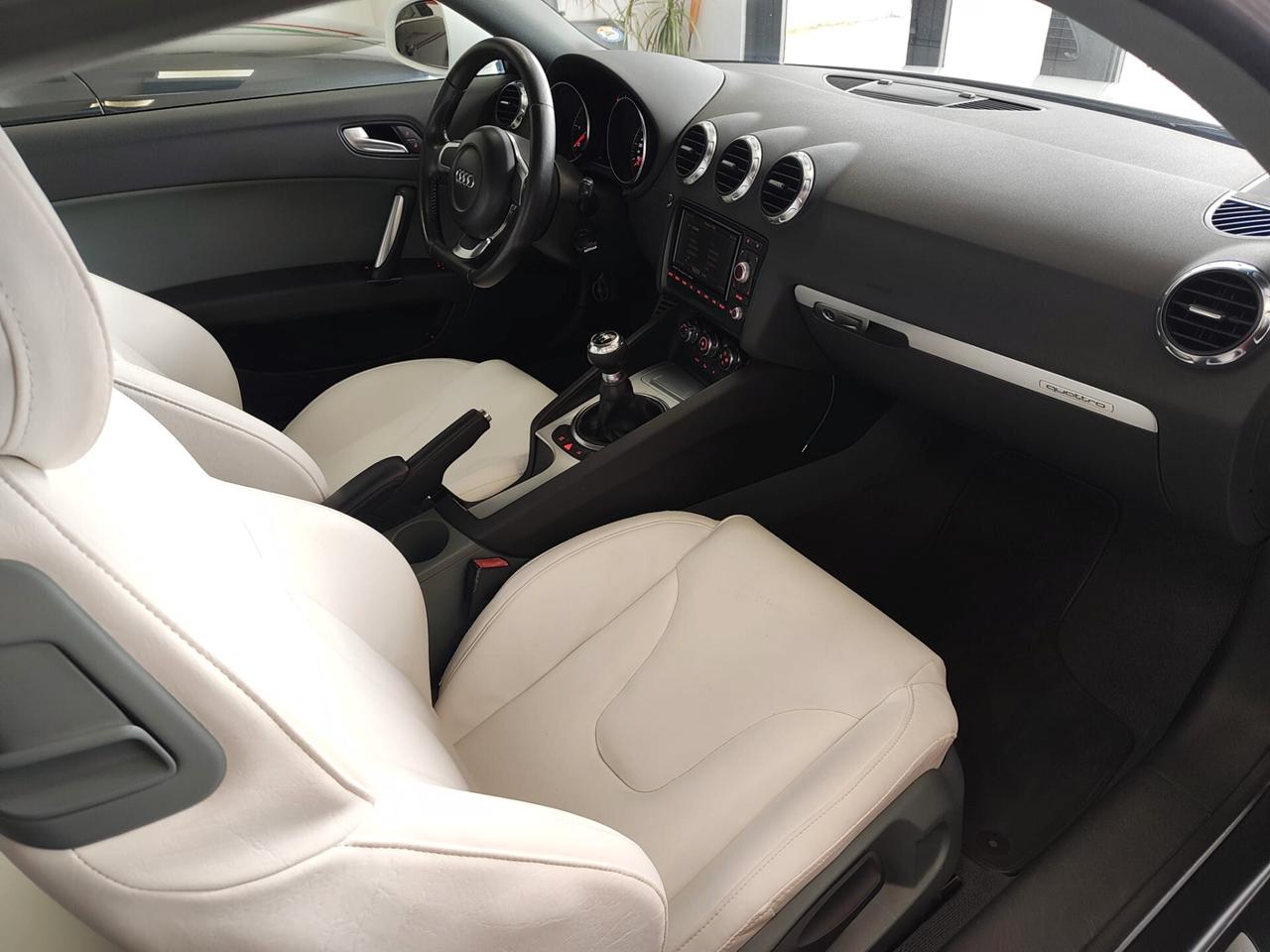 Audi TT Coupé 2.0 TDI QUATTRO