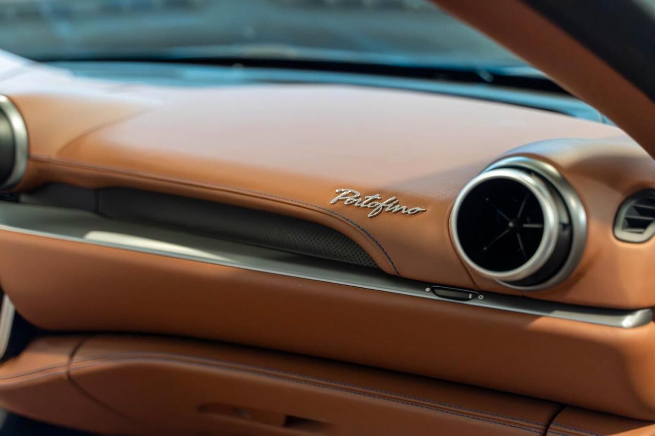 Ferrari Portofino BLU POZZI/TERRA BRUCIATA/CARBONIO