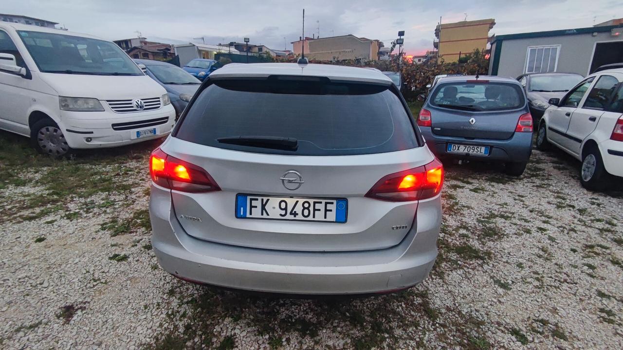 Opel Astra sw 2017 automatica 1.6