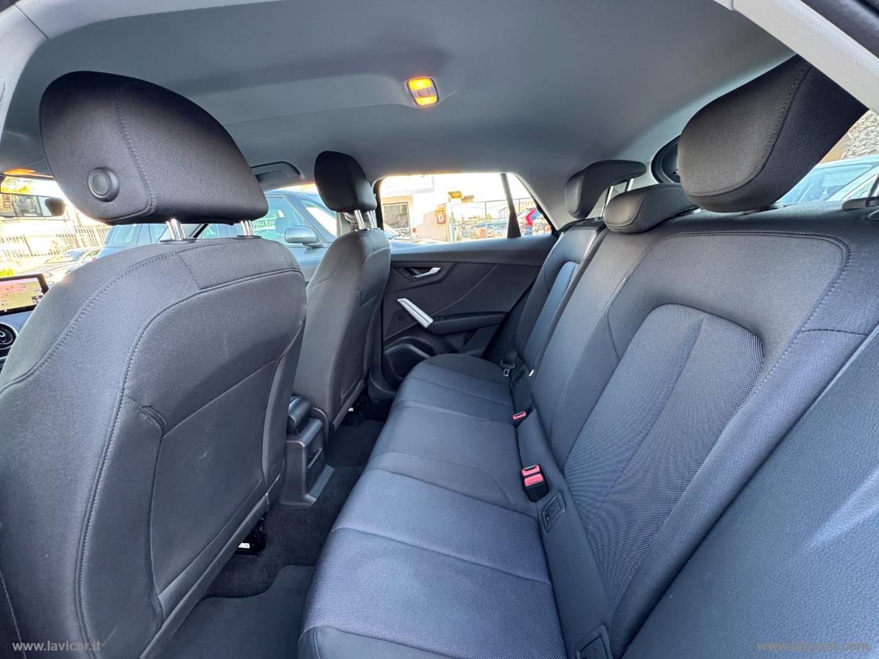 AUDI Q2 35 TDI quattro S tr. Identity Black