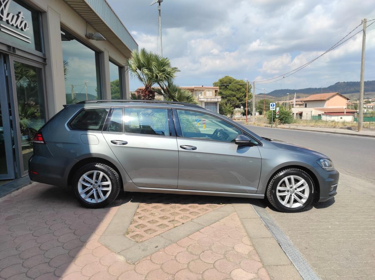 Volkswagen Golf Variant 1.6 TDI 115 CV Business BlueMotion Technology