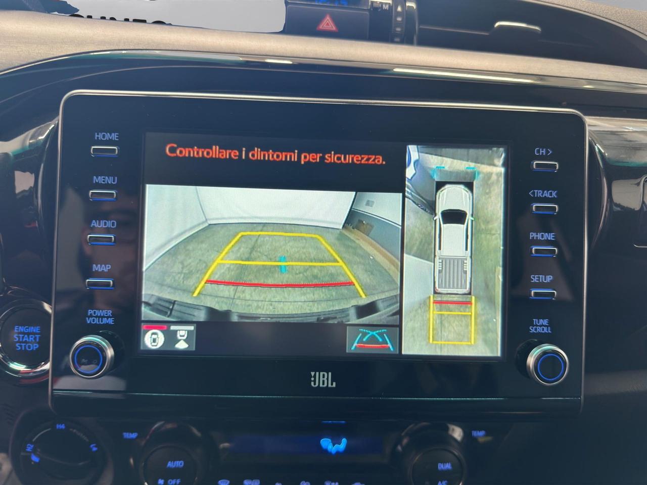 Toyota Hilux 2.8 d double cab Invincible 4wd auto