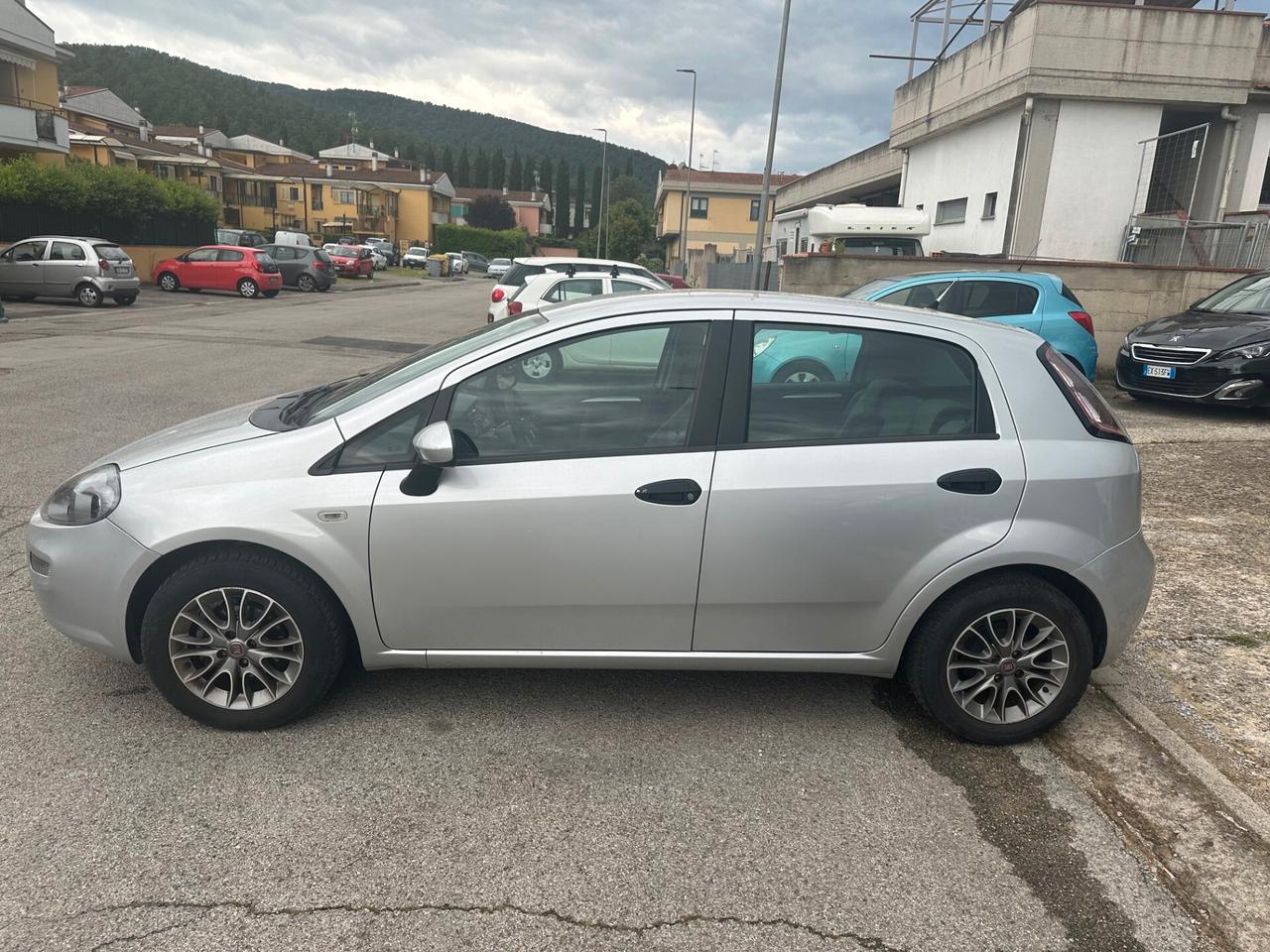 Fiat Punto 1.2 8V 5 porte Lounge GPL ok neo patentati