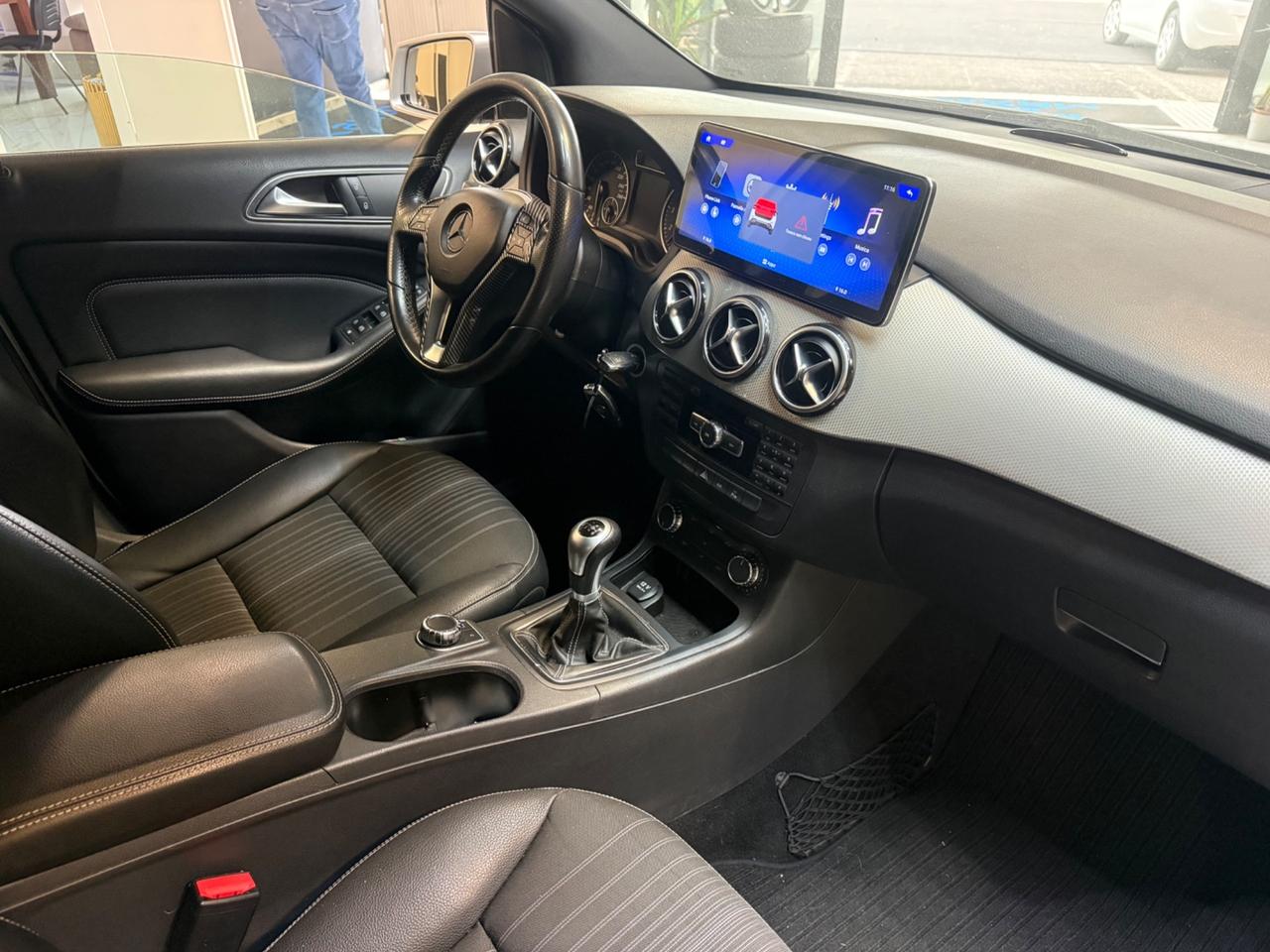 Mercedes-benz B 180 BlueEFFICIENCY Premium