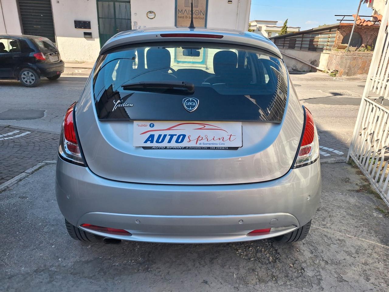 Lancia Ypsilon 1.2 69 CV 5 porte GPL Ecochic Silver