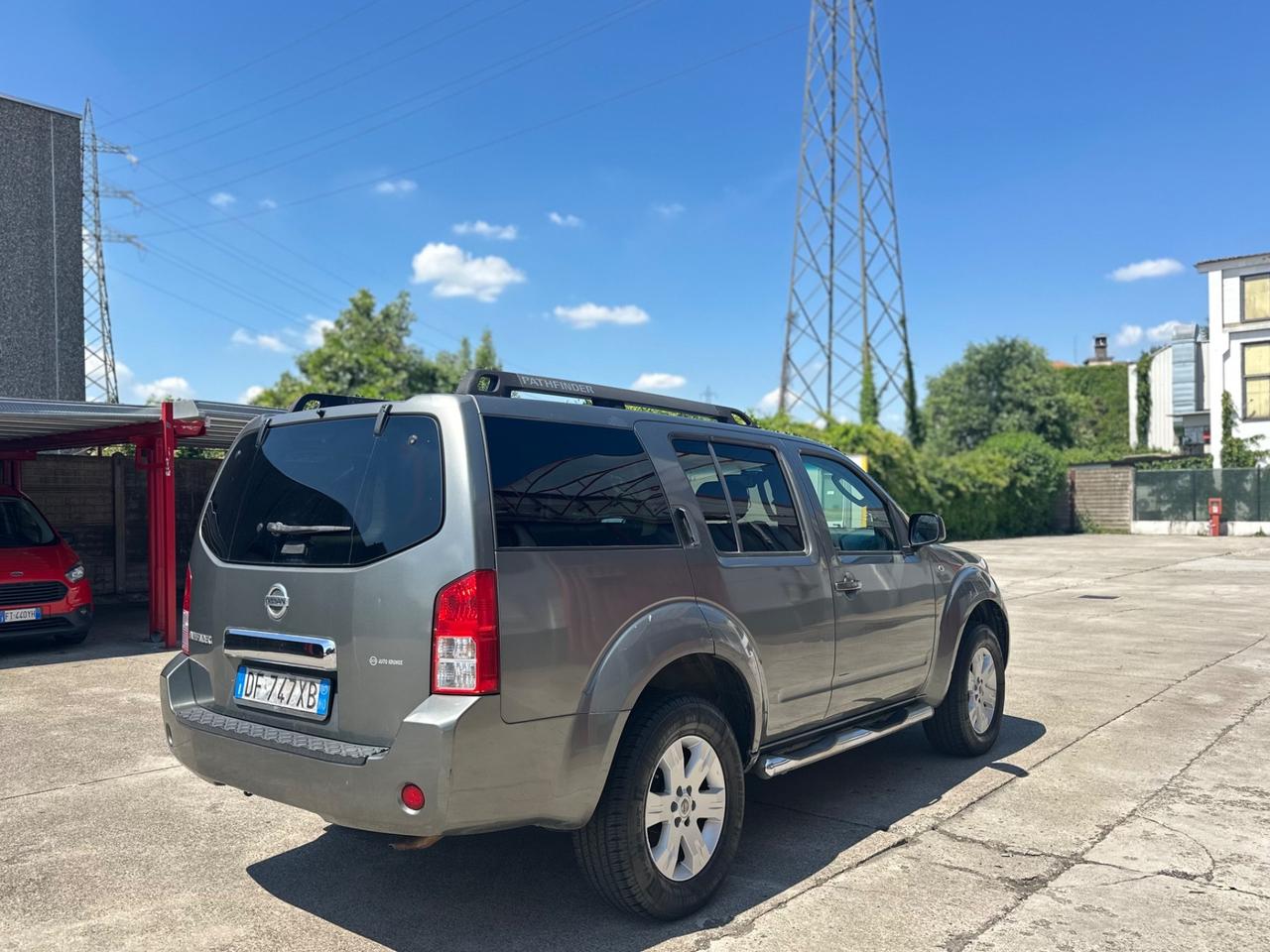 Nissan Pathfinder 2.5 dCi XE Plus