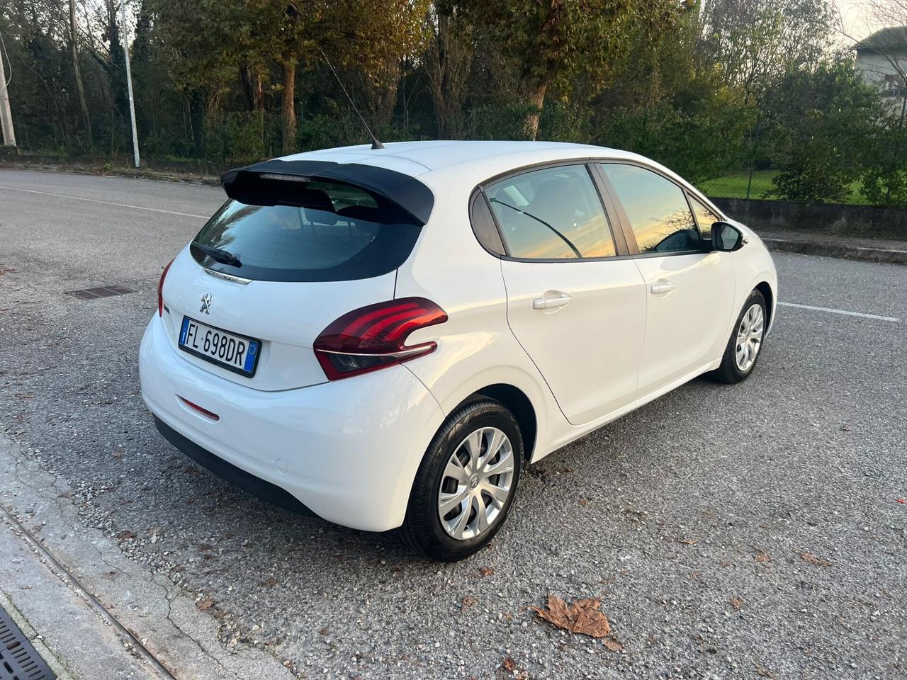 Peugeot 208 BlueHDi 75 S&S 5 porte Active Ok neopatentato