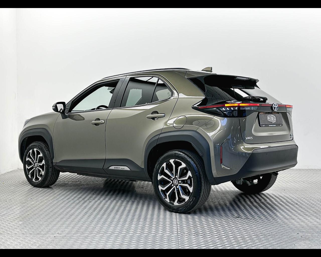 TOYOTA Yaris Cross - Yaris Cross 1.5 Hybrid 5p. E-CVT AWD-i Trend