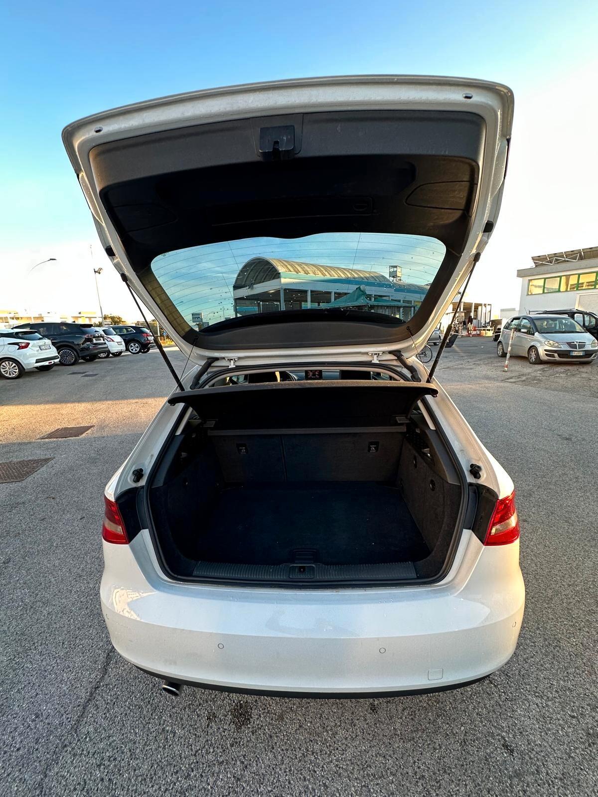 Audi A3 SPB 1.6 TDI S tronic Attraction