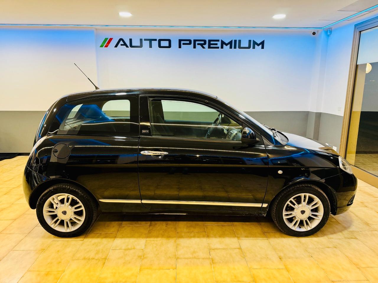 Lancia Ypsilon 3Porte 1.2 69 CV - Distribuzione nuova!