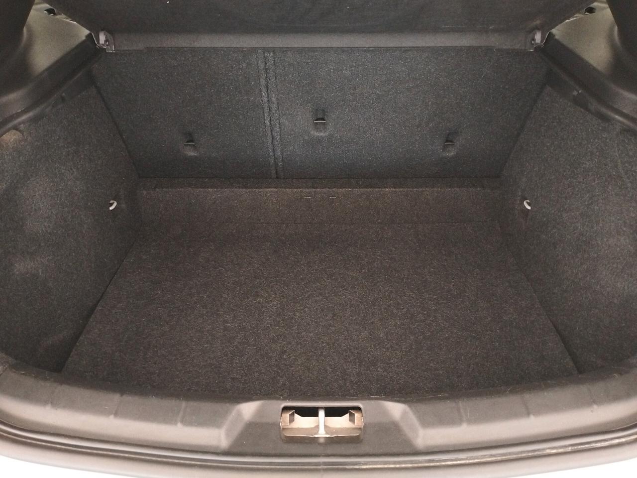 Volvo V40 D2 Geartronic Business - NEOPATENTATI