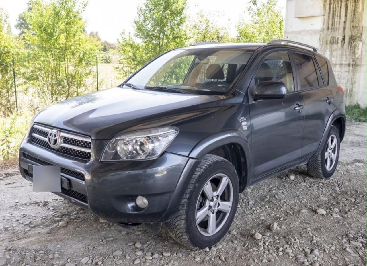 Toyota RAV 4 RAV4 2.2 D-4D 177 CV Luxury