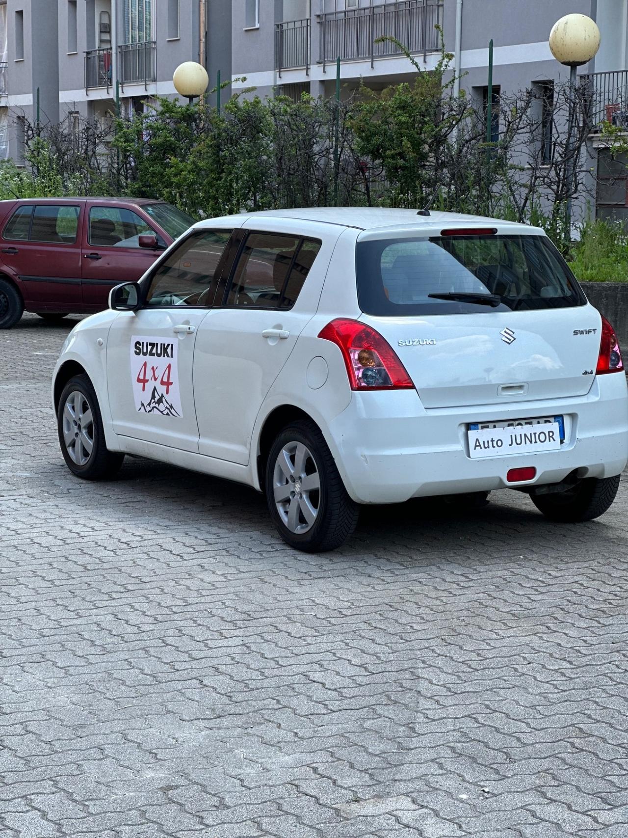 Suzuki Swift 1.3 4x4 5p. Outdoor Line GL
