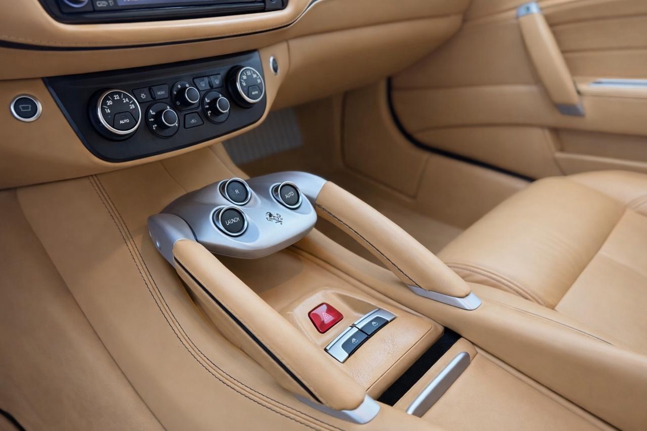 Ferrari FF 2012 Tailor Made – Full Optional – Bianco Perla – Tagliandi Ferrari