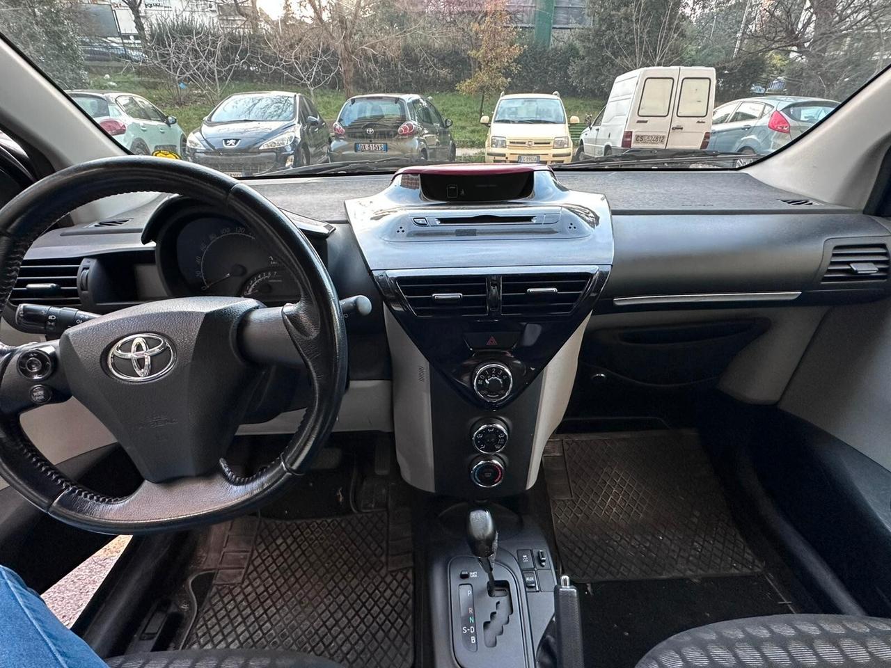 Toyota iQ 1.0 Sol AUTOMATICA