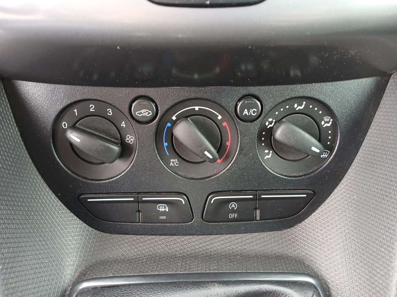 FORD TRANSIT FRIGORIFERO ISOTERMICO COIBENTATO