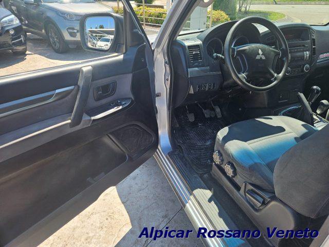 MITSUBISHI Pajero 3.2 DI-D 16V 3p. Intense DPF