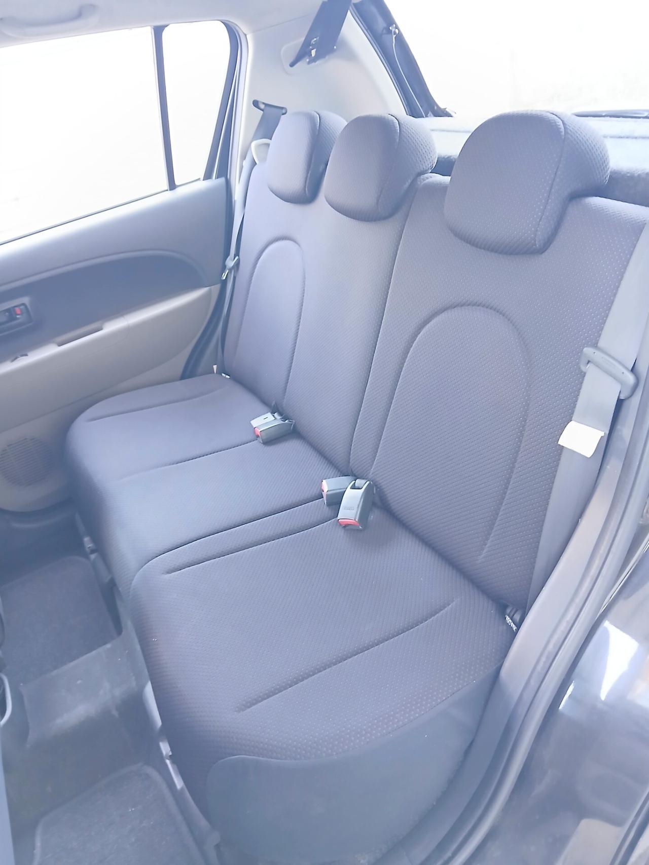 Daihatsu Sirion 1.3 16V 4WD Mio