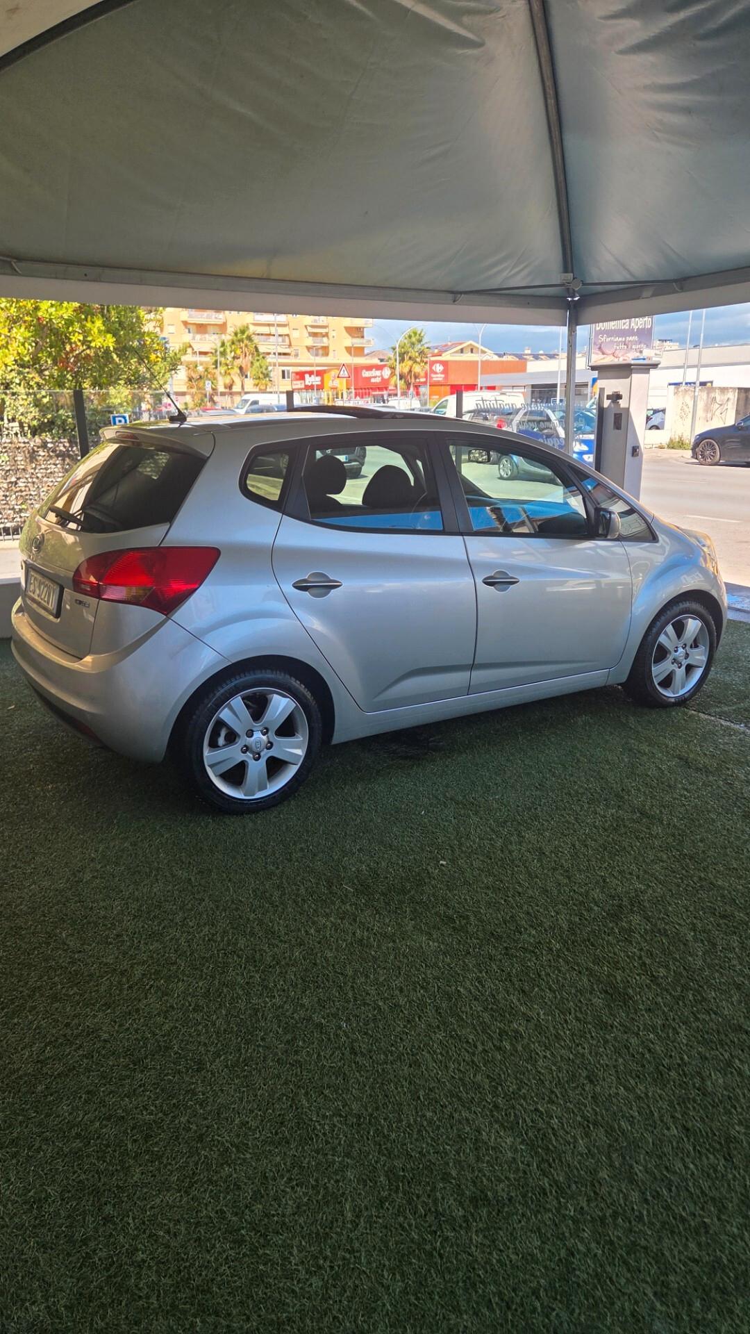 Kia Venga Tetto navi