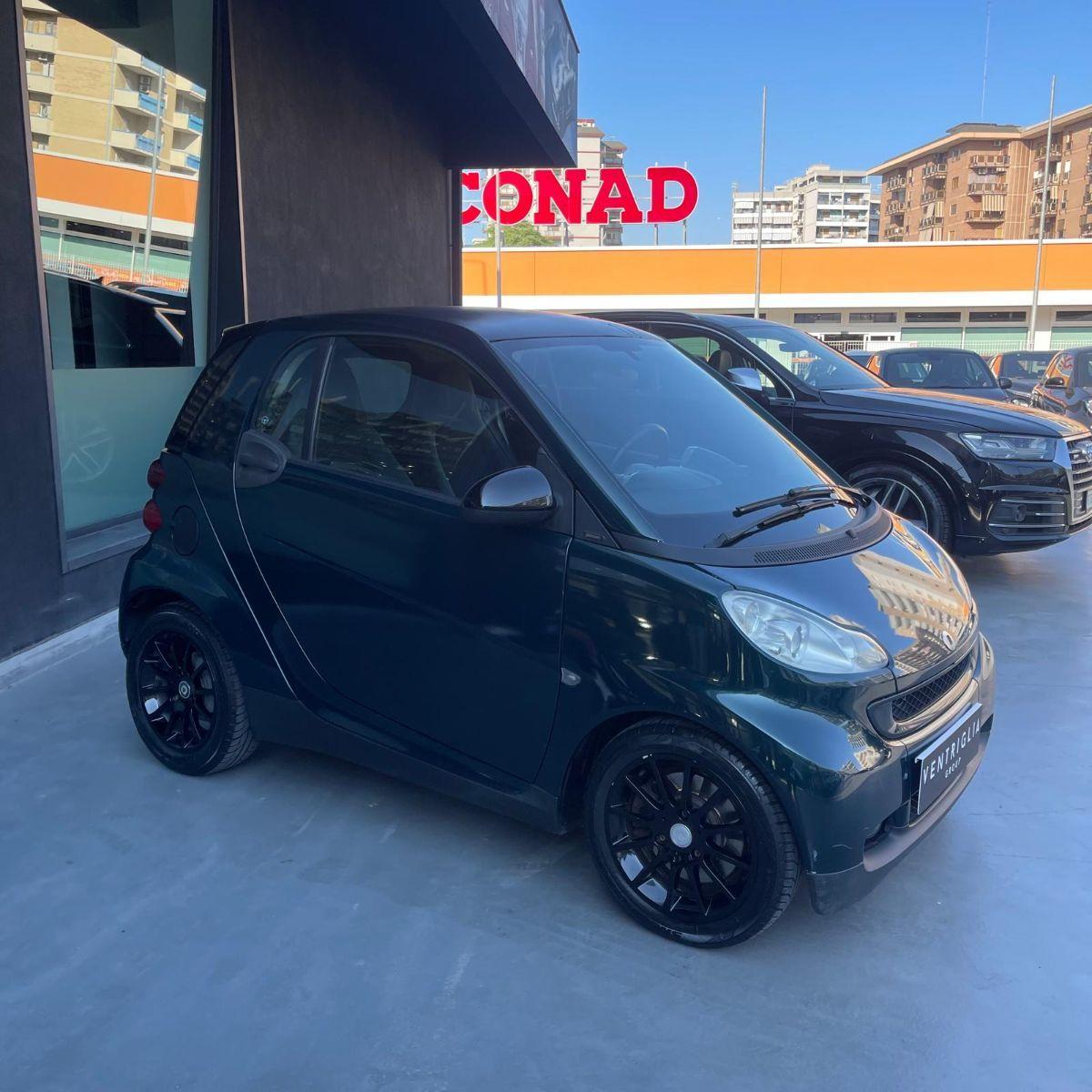 SMART - Fortwo - 800 BRITISH GREEN coupé passion cdi