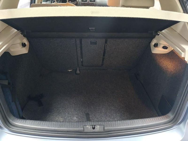 Volkswagen Golf Golf 5p 1.6 tdi Highline