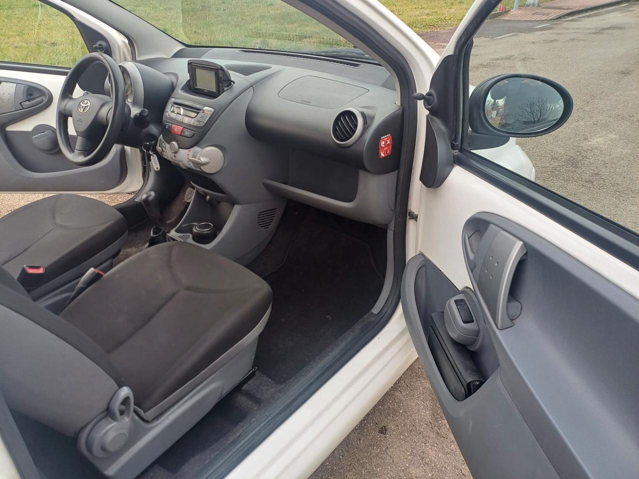 Toyota Aygo 1.0 12V VVT-i 3 porte Now Connect