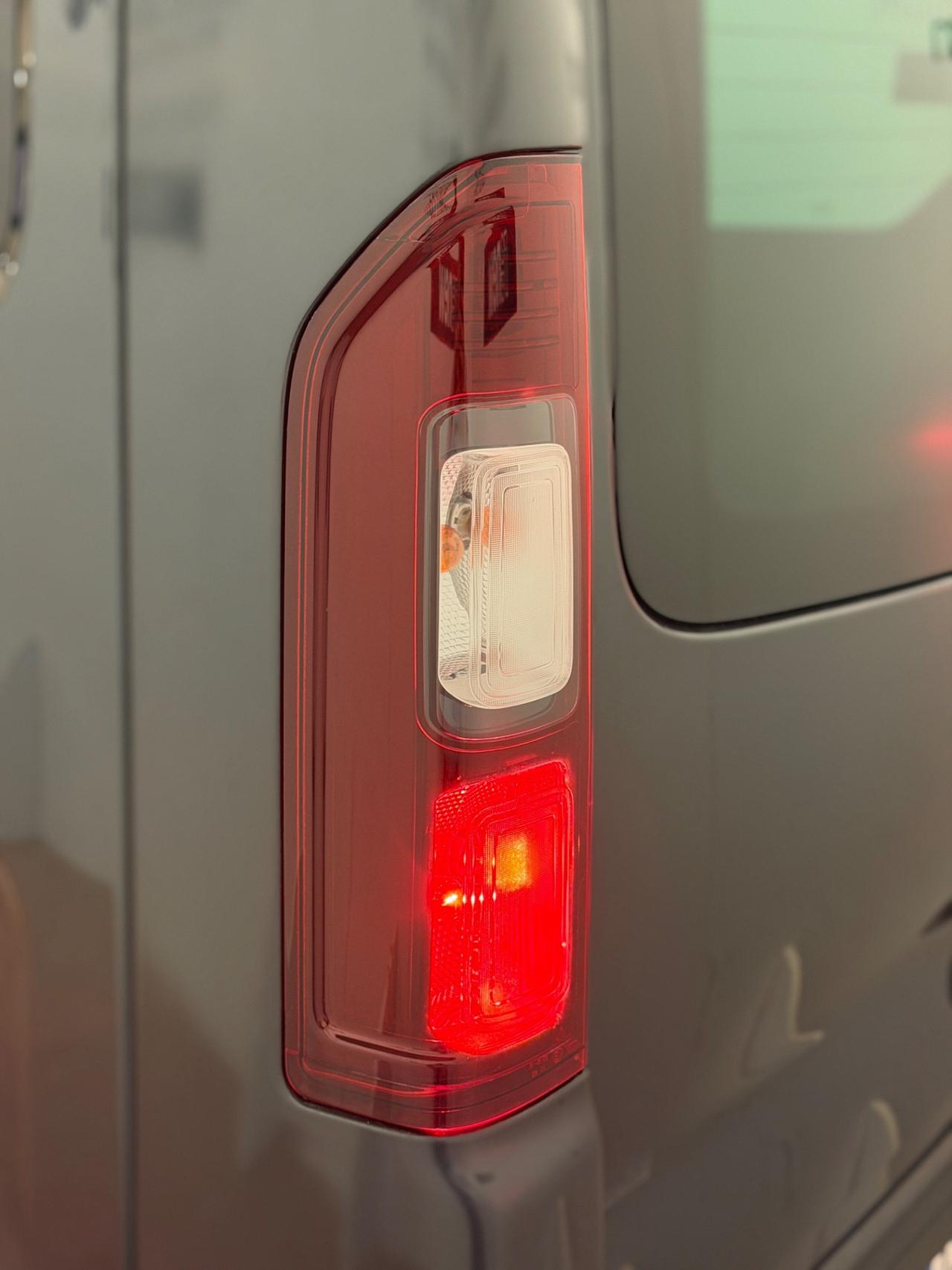 Renault Trafic BluedCi 150Cv 9 POSTI