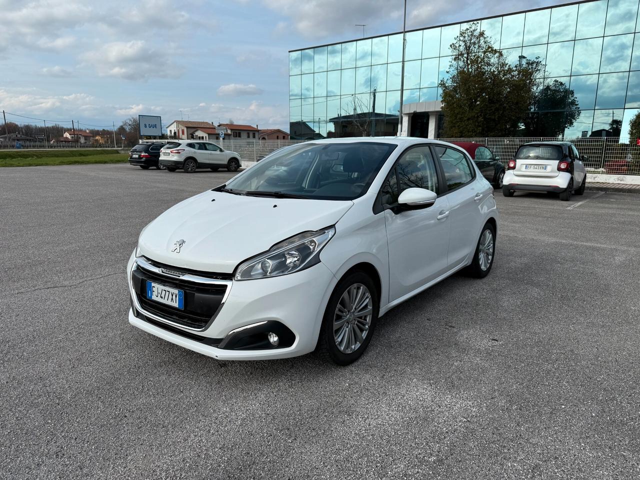 Peugeot 208 PureTech 82 5 porte Allure