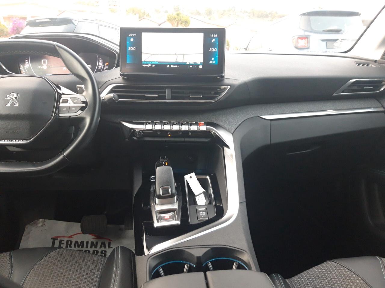 Peugeot 3008 BlueHDi 130 S&S EAT8 Allure