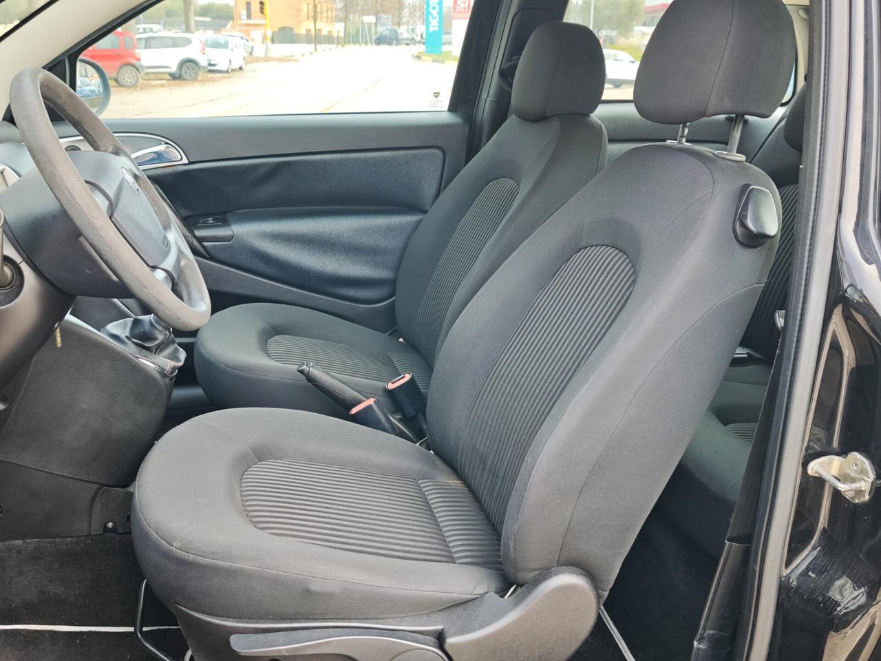 Lancia Ypsilon 1.3 MJT 75 CV OK NEOPATENTATI