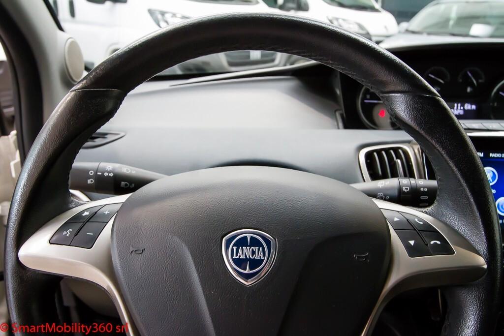 Lancia Ypsilon 1.0 FireFly 5 porte S&S Hybrid Gold