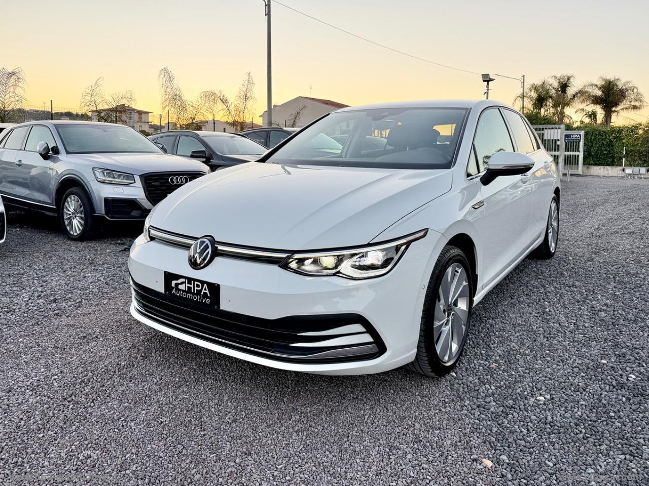 VOLKSWAGEN Golf 1.5 TSI 150CV Style NAVI IQ-LIGHT RETROCAMERA