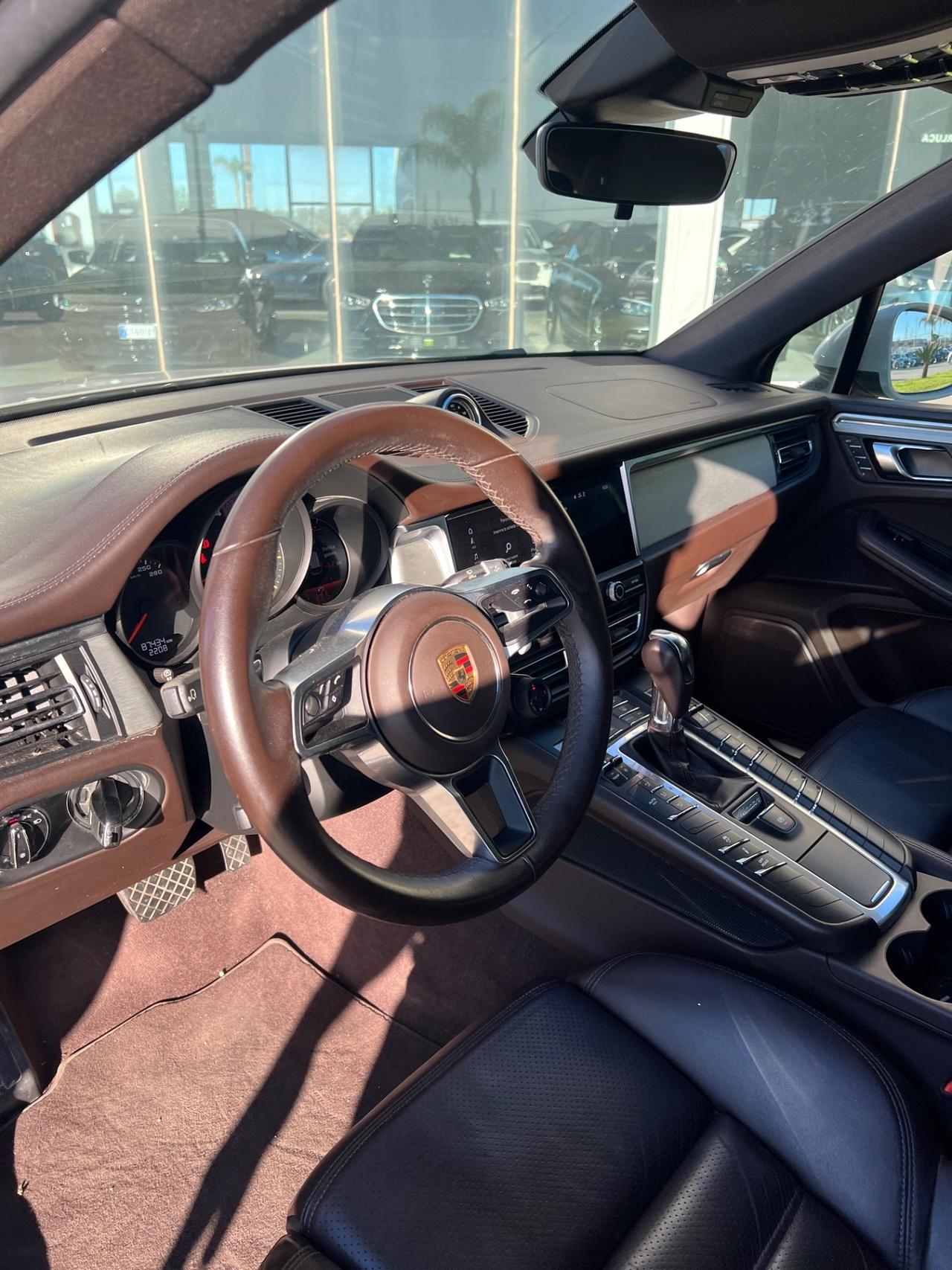 Porsche Macan 2.0 245cv pdk