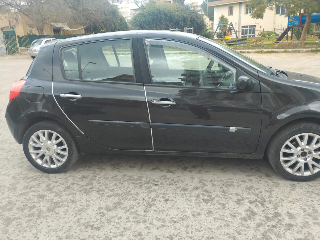 Renault Clio 1.2 16V 5 porte Dynamique