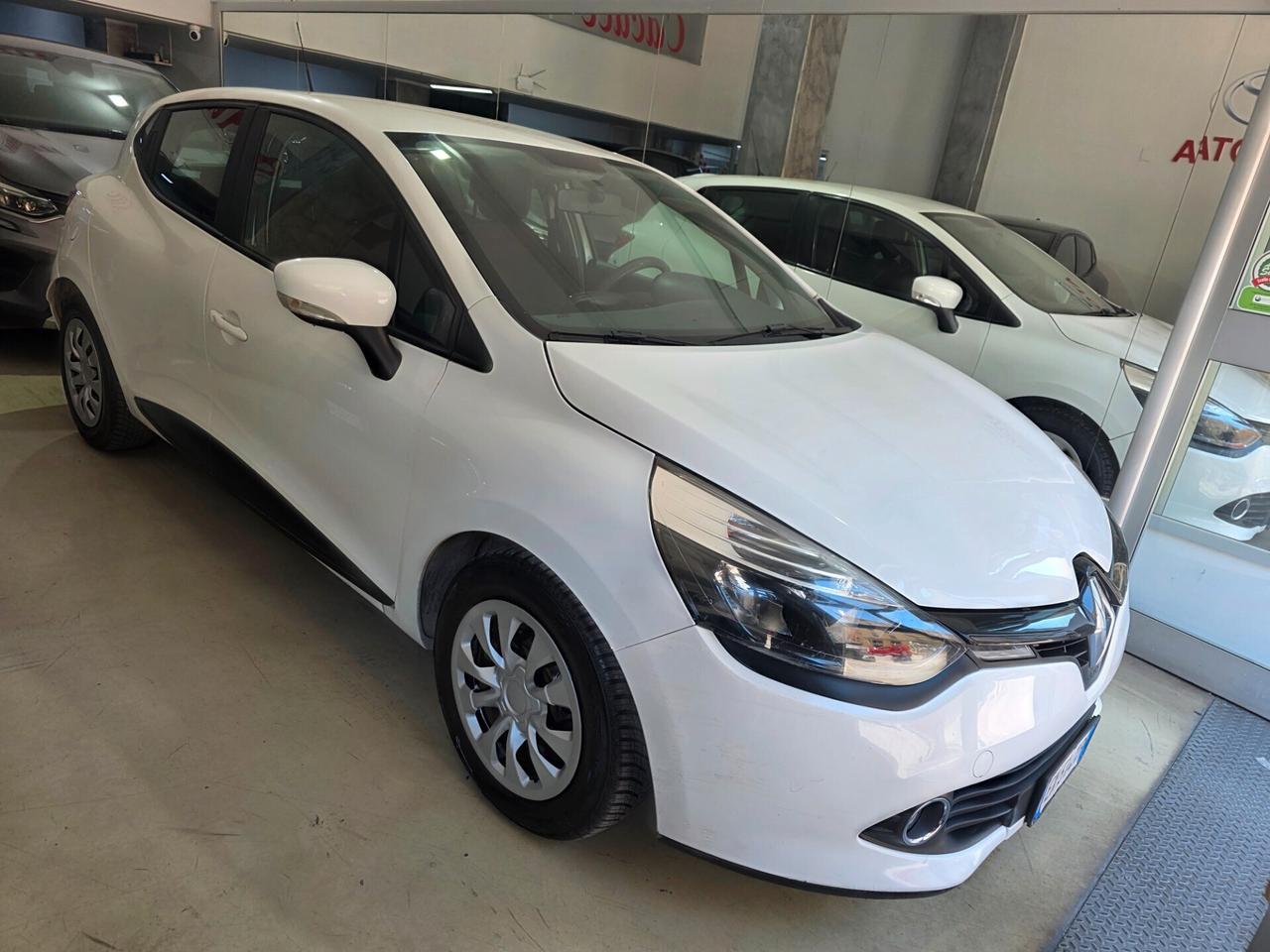Renault Clio 1.2 NAVI 75cv Full Optional