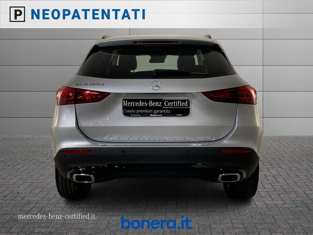 Mercedes GLA 180 180 D Progressive Advanced 8G-DCT