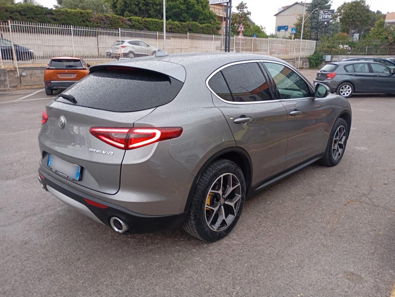 Alfa Romeo Stelvio Q4 2.2 Turbodiesel 210 cv automatico