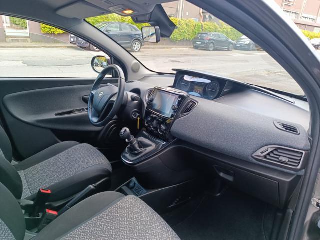 LANCIA Ypsilon 1.0 FireFly 5 porte S&S Hybrid Silver Plus
