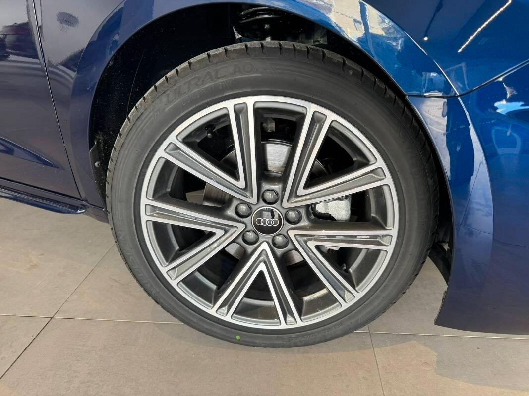 Audi A1 30 1.0 tfsi S line edition 116cv