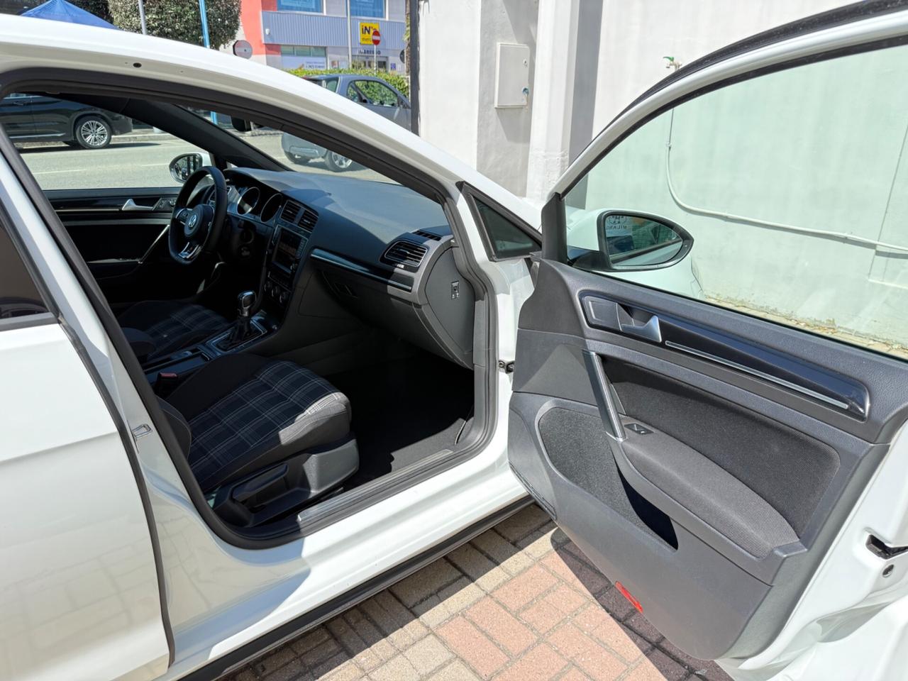 Volkswagen Golf GTD DSG Sport Edition
