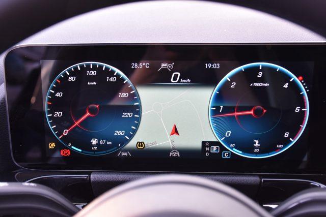 MERCEDES-BENZ B 200 d Automatic Premium *Sedili risc., Luci ambiente*