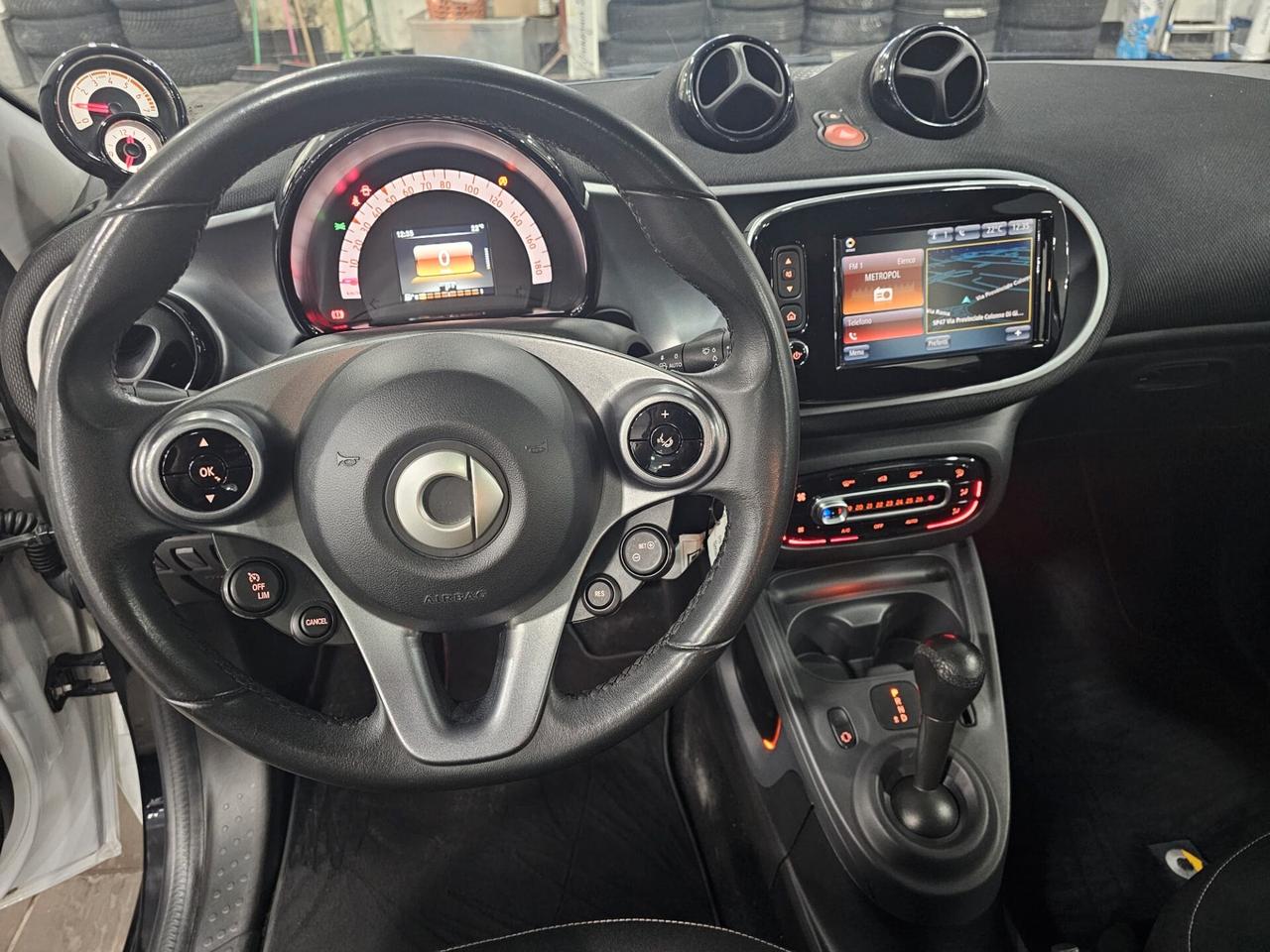 NUOVA SMART FORFOUR IDENTITY BLACK EDITION PASSION 0.9 BENZ 90CV TWINAMIC