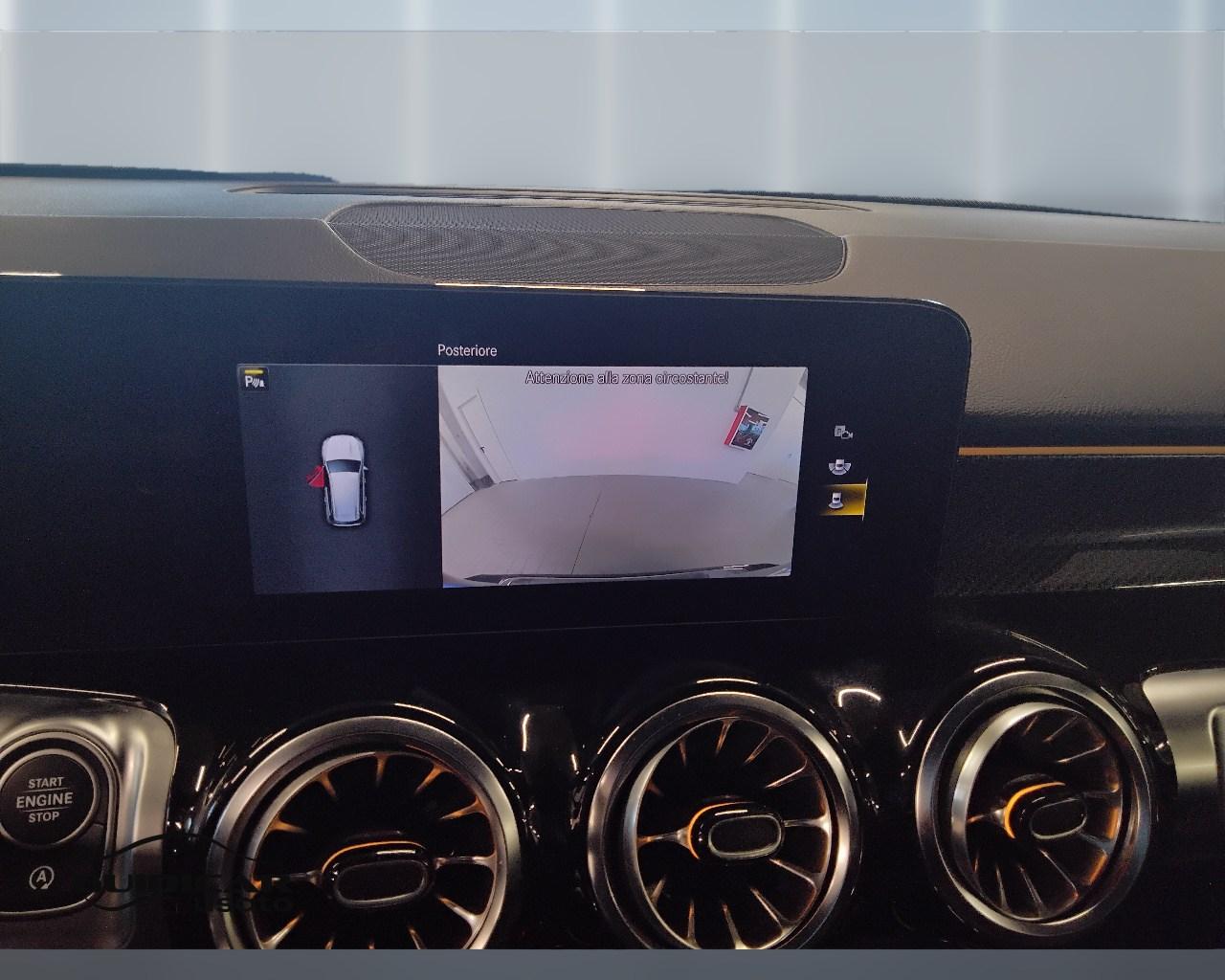 Mercedes-Benz GLB - X247 2019 - GLB 180 d Premium auto