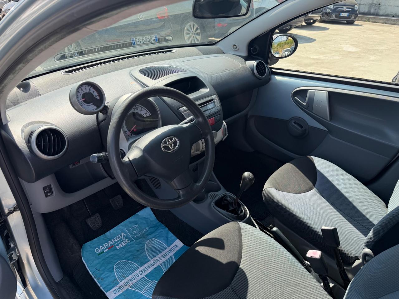 TOYOTA AYGO 1.0 5PORTE / CLIMA / 128.000KM