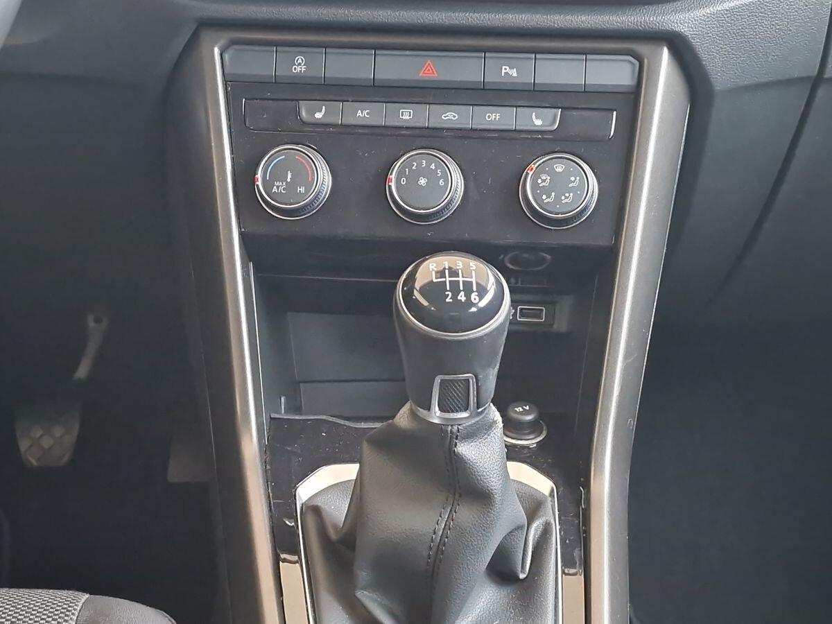 VOLKSWAGEN T - ROC 1.0 T STYLE