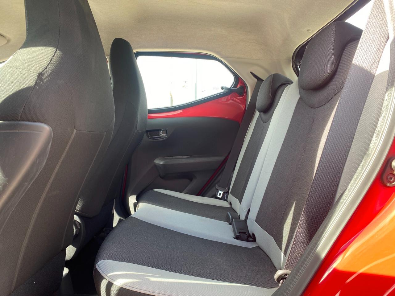 TOYOTA - Aygo - 1.0 VVT-i 69 CV x-play - UNIPRO. -