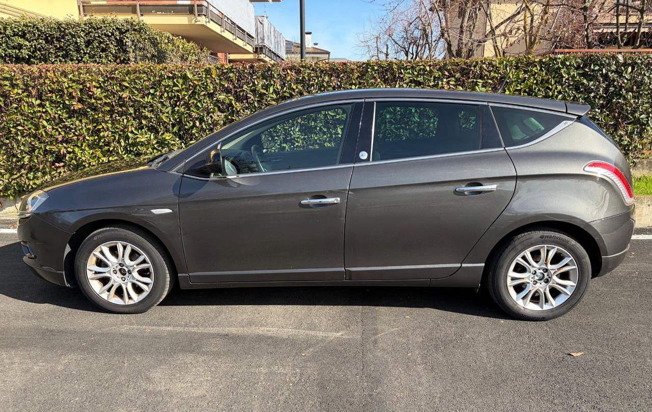 Lancia Delta 1.4 T-Jet 120 CV Silver Ecochic GPL