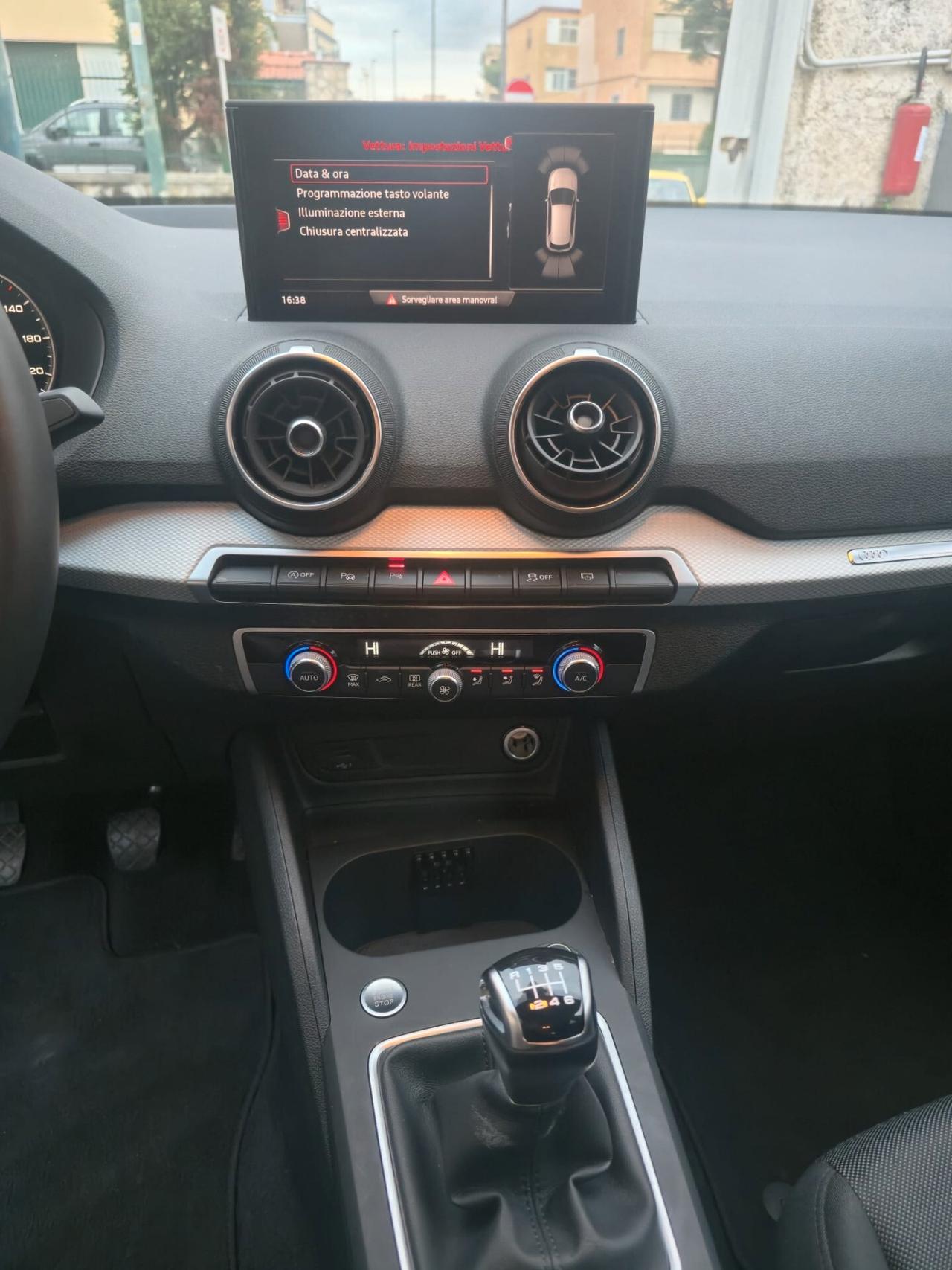 Audi Q2 1.0 TFSI Business Advanced