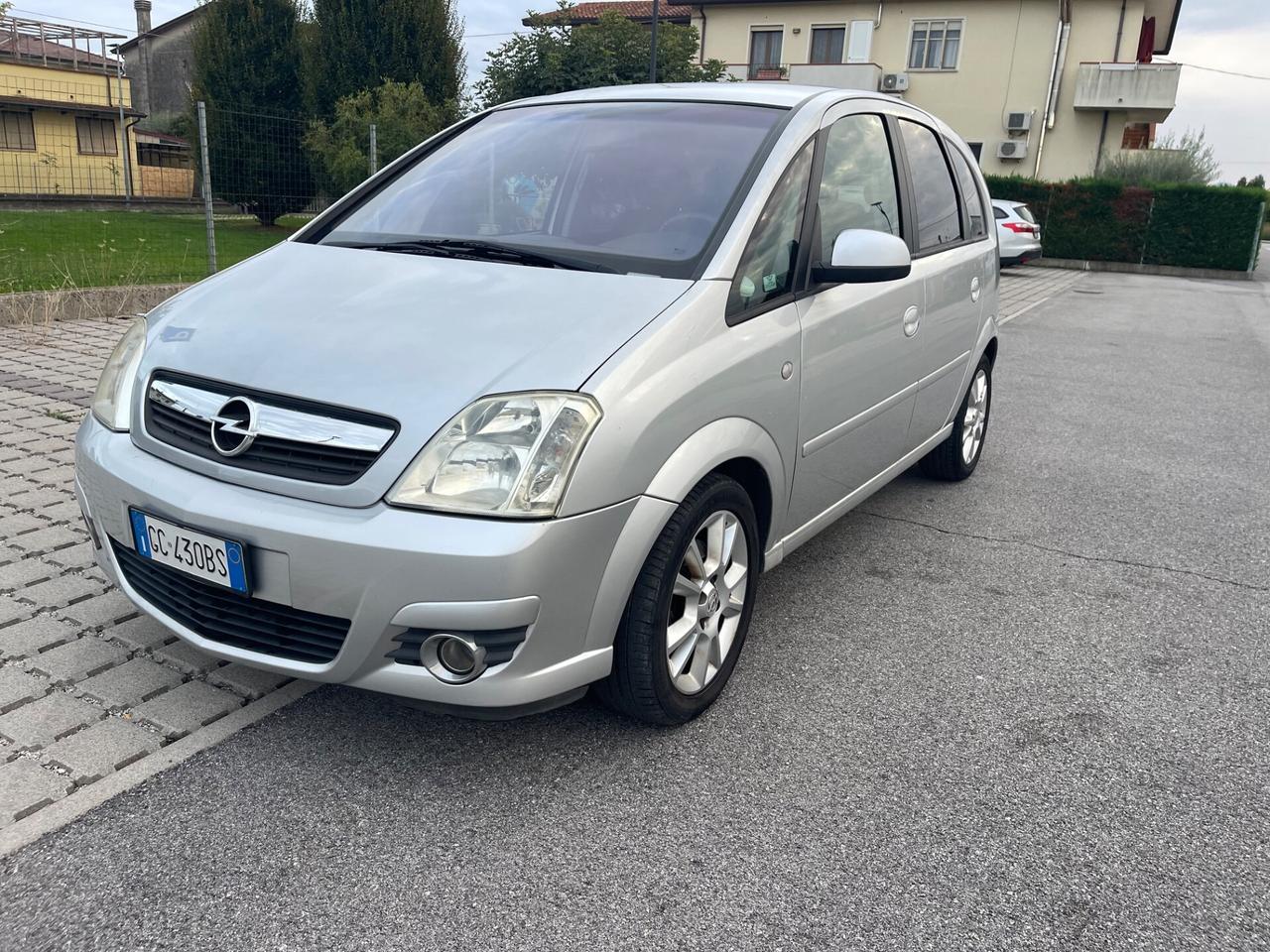 Opel Meriva 1.6 16V Cosmo GPL