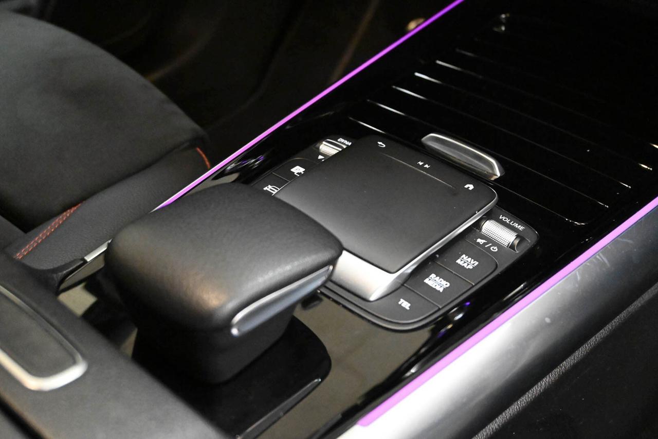 MERCEDES GLA (H247) GLA 250 e hybrid E...